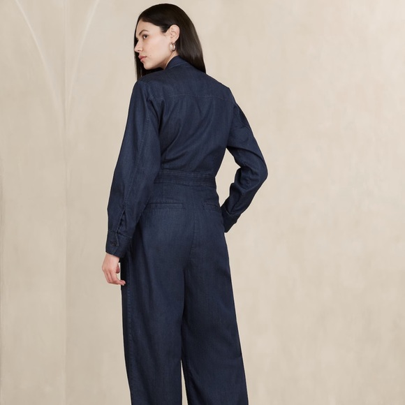 Banana Republic Navy Jumpsuit for Women Brand New with Tags Sz 8 - Picture 2 of 3